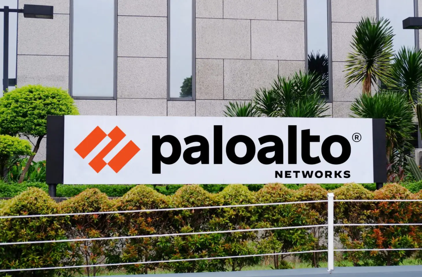 Palo Alto Networks va protéger l’IA avec Prisma AIRS et l’acquisition de Protec AI