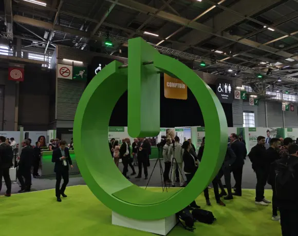 Schneider Electric lance des conceptions de référence pour les centres de données d’IA avec Nvidia Blackwell.