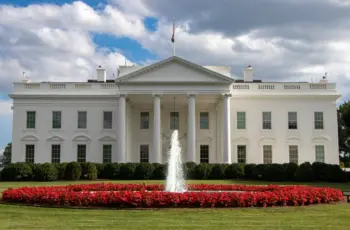 Les États-Unis qualifient les amendes européennes infligées à Apple et Meta d”exploitation économique’