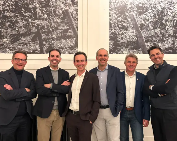 VanRoey et Dynamate souhaitent fusionner pour former un seul groupe informatique sous le nom de Dynamate