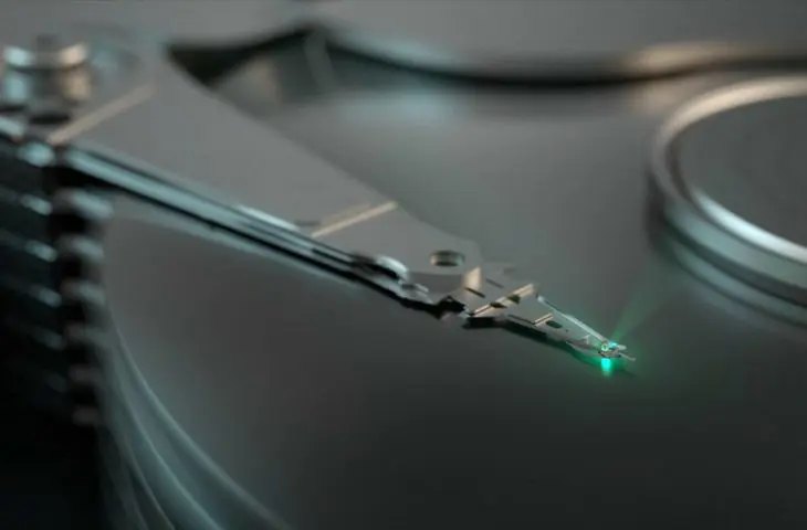 Des chercheurs développent un disque dur moléculaire auto-chiffrant de 100 To